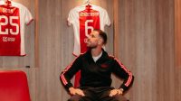Jordan Henderson Resmi Gabung Ajax Amsterdam