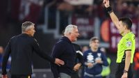 Jose Mourinho kena kartu merah saat As Roma menghadapi Atalanta Nagabola