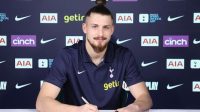 Resmi, Tottenham Rekrut Radu Dragusin dari Genoa