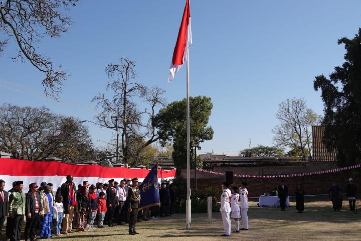 Upacara Bendera HUT RI pada Afrika Selatan Diikuti WNA