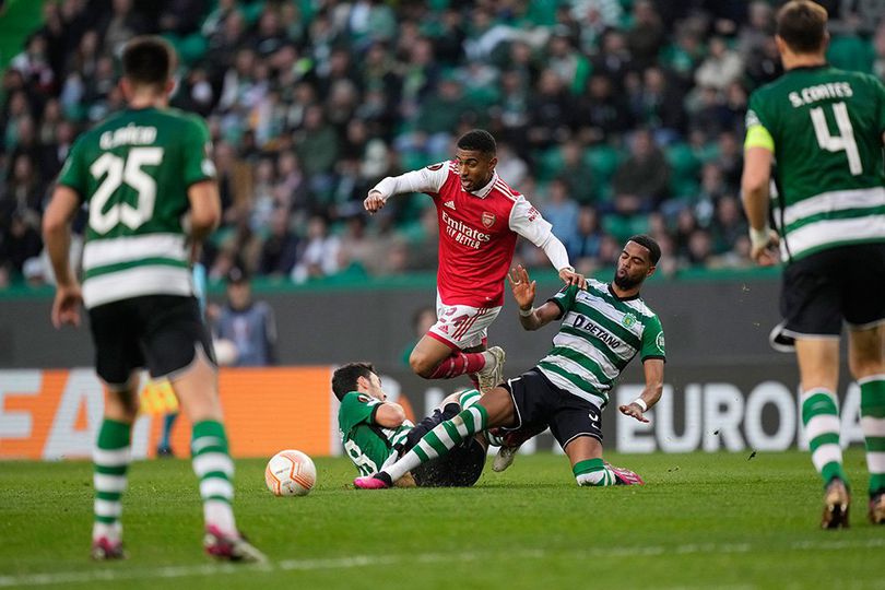 Harapan Arsenal segera melepas Reiss Nelson telah mendapat pukulan Setelah Leicester menarik diri dari kesepakatan untuk merekrut sang pemain.