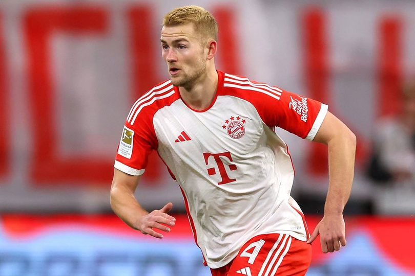 Manchester United menyepakati transfer bek tengah Matthijs de Ligt dari Bayern Munchen. Dibeli dengan harga €50 juta