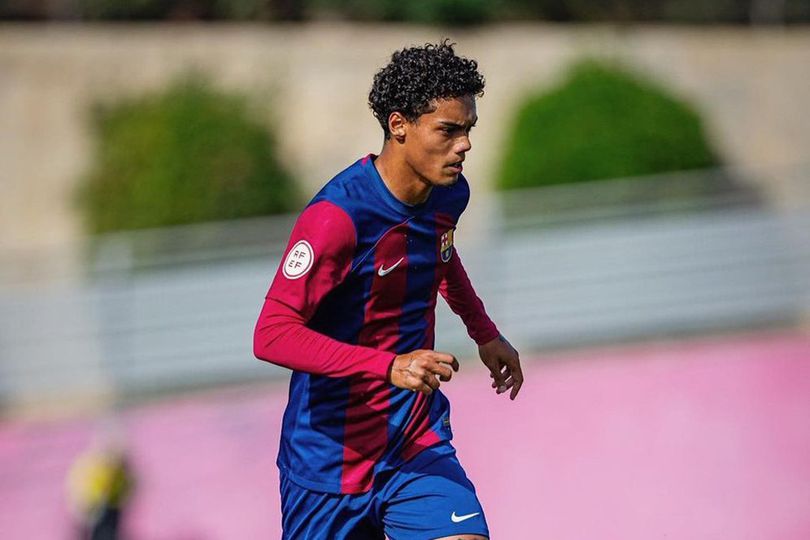 Joao Mendes de Assis Moreira, putra legenda Brasil Ronaldinho, secara resmi meninggalkan tim Barcelona untuk bergabung dengan klub Inggris