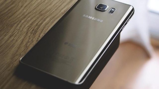 Daftar HP Samsung yang digunakan dapat Update Android 15